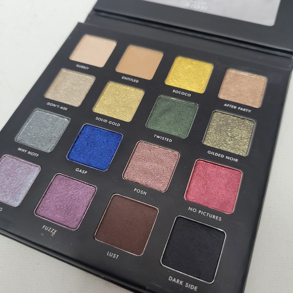 NEW Milani Hyper Pigmented Eyeshadow Palette 16 Color Shades Cool Greens Blue‎